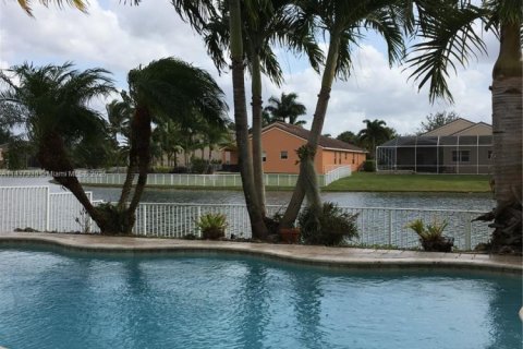House in Miramar, Florida 5 bedrooms, 274.15 sq.m. № 1844044 - photo 11