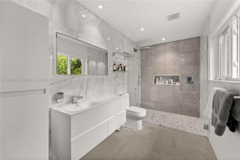 Villa ou maison à vendre à Coral Gables, Floride: 3 chambres, 188.03 m2 № 2031226 - photo 10