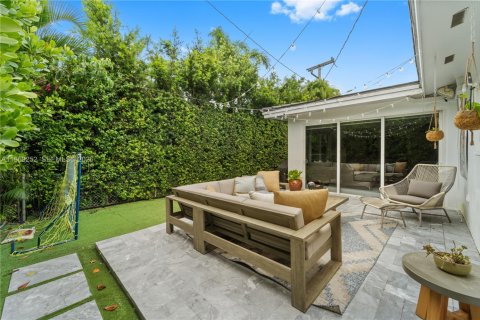 Villa ou maison à vendre à Coral Gables, Floride: 3 chambres, 188.03 m2 № 2031226 - photo 21