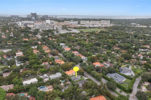 Villa ou maison à vendre à Coral Gables, Floride: 3 chambres, 188.03 m2 № 2031226 - photo 2