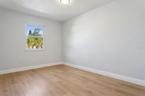 Copropriété à vendre à Tampa, Floride: 3 chambres, 115.01 m2 № 2107023 - photo 10