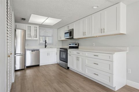 Copropriété à vendre à Tampa, Floride: 3 chambres, 115.01 m2 № 2107023 - photo 5