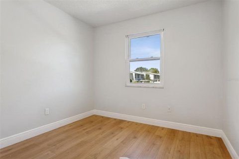 Copropriété à vendre à Tampa, Floride: 3 chambres, 115.01 m2 № 2107023 - photo 14