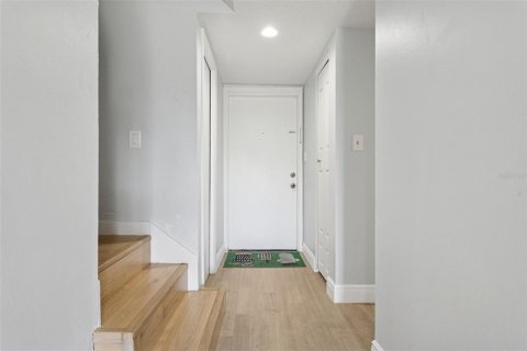 Copropriété à vendre à Tampa, Floride: 3 chambres, 115.01 m2 № 2107023 - photo 2