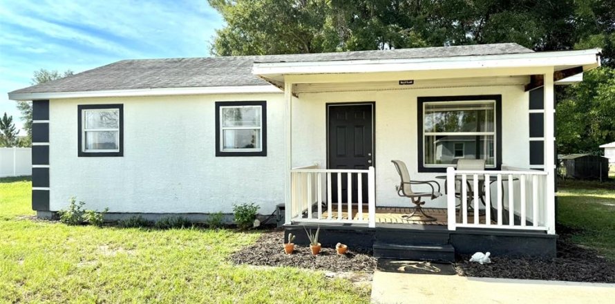 House in Ocala, Florida 3 bedrooms, 101.82 sq.m. № 1906569