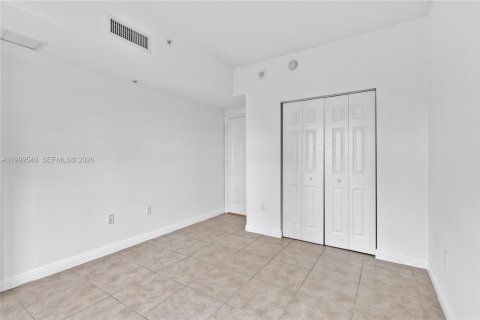 Condominio en alquiler en Coral Gables, Florida, 2 dormitorios, 93.83 m2 № 2056672 - foto 28