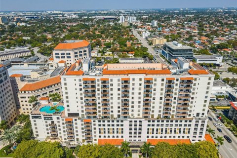 Condominio en alquiler en Coral Gables, Florida, 2 dormitorios, 93.83 m2 № 2056672 - foto 4