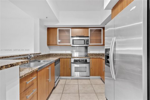 Condominio en alquiler en Coral Gables, Florida, 2 dormitorios, 93.83 m2 № 2056672 - foto 17