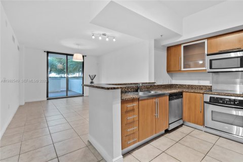 Condominio en alquiler en Coral Gables, Florida, 2 dormitorios, 93.83 m2 № 2056672 - foto 12