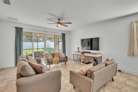 House in Dundee, Florida 4 bedrooms, 192.77 sq.m. № 1735348 - photo 10