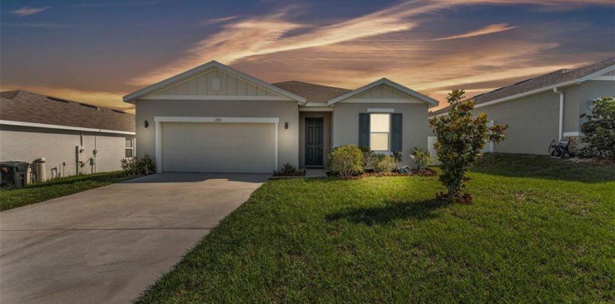 Villa ou maison à Dundee, Floride 4 chambres, 192.77 m2 № 1735348