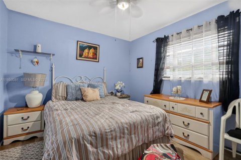 Купить виллу или дом в Пемброк-Пайнс, Флорида 4 спальни, 250.19м2, № 2021940 - фото 26