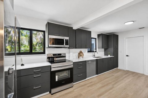 House in Jupiter, Florida 3 bedrooms, 168.71 sq.m. № 2242691 - photo 22