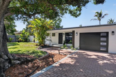 House in Jupiter, Florida 3 bedrooms, 168.71 sq.m. № 2242691 - photo 4
