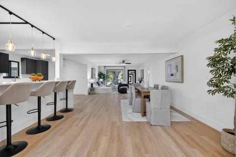 House in Jupiter, Florida 3 bedrooms, 168.71 sq.m. № 2242691 - photo 15