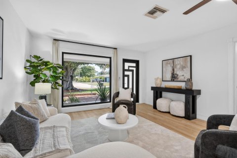 House in Jupiter, Florida 3 bedrooms, 168.71 sq.m. № 2242691 - photo 9