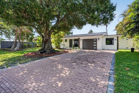 House in Jupiter, Florida 3 bedrooms, 168.71 sq.m. № 2242691
