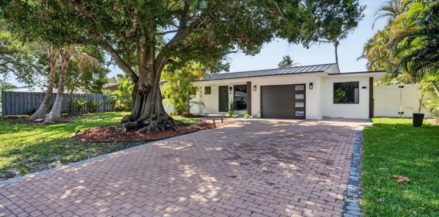 House in Jupiter, Florida 3 bedrooms, 168.71 sq.m. № 2242691
