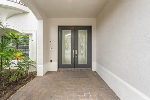 House in Parkland, Florida 5 bedrooms, 491.17 sq.m. № 1702256 - photo 9
