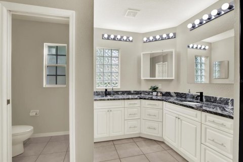 House in Wesley Chapel, Florida 3 bedrooms, 209.77 sq.m. № 1803367 - photo 17