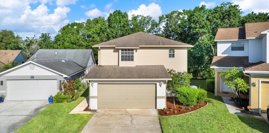House in Wesley Chapel, Florida 3 bedrooms, 209.77 sq.m. № 1803367