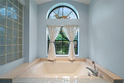 House in Spring Hill, Florida 5 bedrooms, 314.66 sq.m. № 1837638 - photo 20