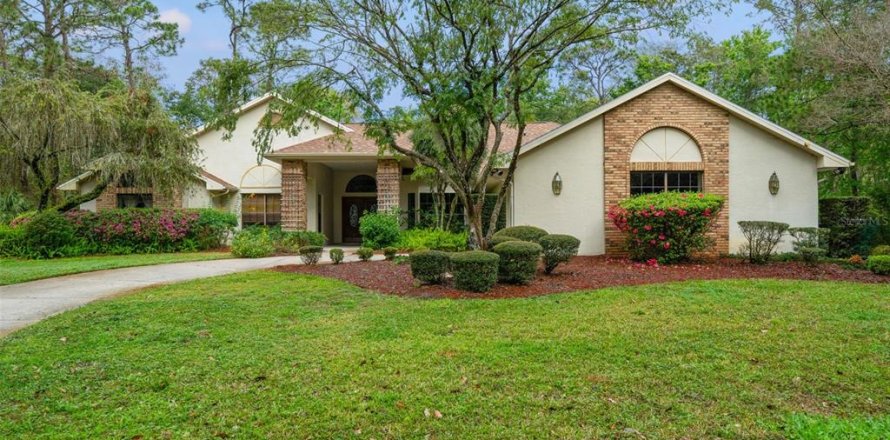 Casa en Spring Hill, Florida 5 dormitorios, 314.66 m2 № 1837638
