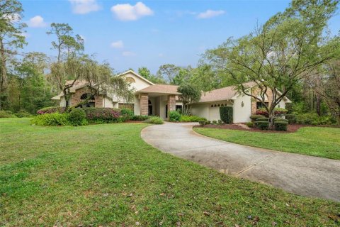 House in Spring Hill, Florida 5 bedrooms, 314.66 sq.m. № 1837638 - photo 3