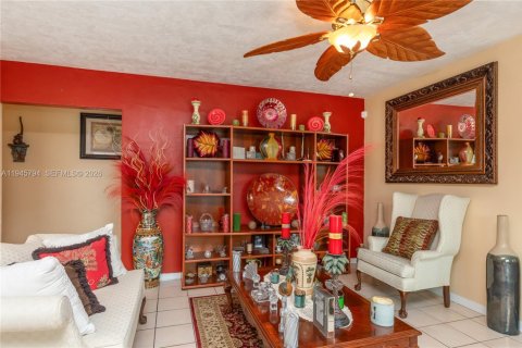 Купить виллу или дом в Майами, Флорида 4 спальни, 181.72м2, № 2006895 - фото 16