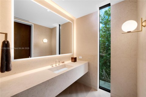 Купить виллу или дом в Майами, Флорида 8 спален, 1610м2, № 1960165 - фото 13