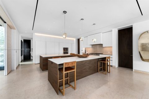 Купить виллу или дом в Майами, Флорида 8 спален, 1610м2, № 1960165 - фото 11