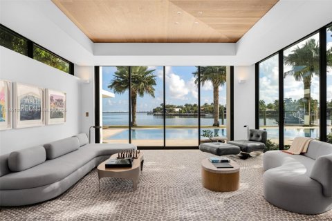 Купить виллу или дом в Майами, Флорида 8 спален, 1610м2, № 1960165 - фото 10