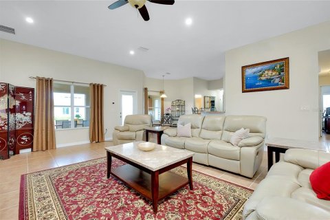 Casa en venta en Port Charlotte, Florida, 4 dormitorios, 215.63 m2 № 1718760 - foto 17