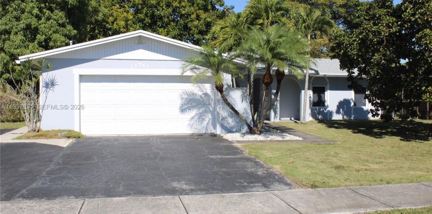 Дом в Майами, Флорида 3 спальни, 149.76м2 № 2017645