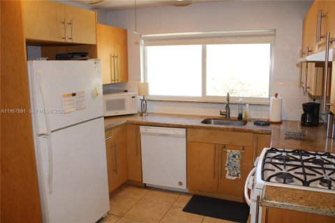 Купить виллу или дом в Майами, Флорида 3 спальни, 149.76м2, № 2017645 - фото 10