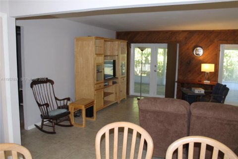 Купить виллу или дом в Майами, Флорида 3 спальни, 149.76м2, № 2017645 - фото 20