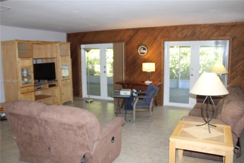 Купить виллу или дом в Майами, Флорида 3 спальни, 149.76м2, № 2017645 - фото 19