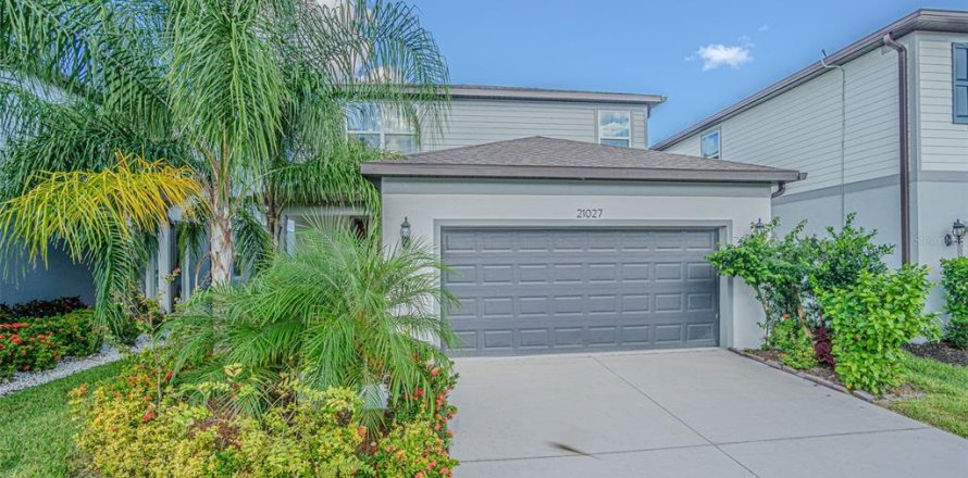 Villa ou maison à Land O' Lakes, Floride 4 chambres, 204.66 m2 № 2199696