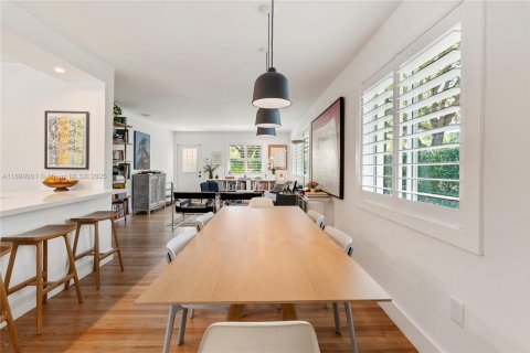 Casa en venta en Coral Gables, Florida, 3 dormitorios, 130.53 m2 № 1952387 - foto 10