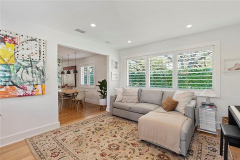 Casa en venta en Coral Gables, Florida, 3 dormitorios, 130.53 m2 № 1952387 - foto 20