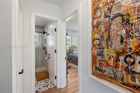 Casa en venta en Coral Gables, Florida, 3 dormitorios, 130.53 m2 № 1952387 - foto 24