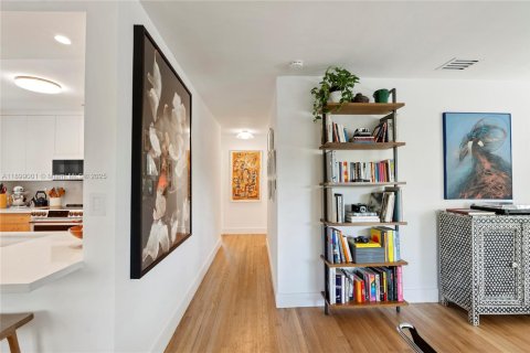 Casa en venta en Coral Gables, Florida, 3 dormitorios, 130.53 m2 № 1952387 - foto 22