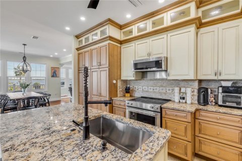 House in Port Orange, Florida 4 bedrooms, 248.33 sq.m. № 1570342 - photo 25