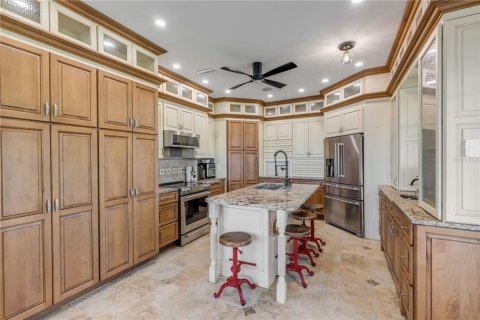 House in Port Orange, Florida 4 bedrooms, 248.33 sq.m. № 1570342 - photo 6