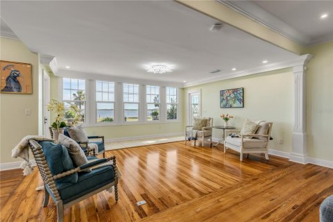 House in Port Orange, Florida 4 bedrooms, 248.33 sq.m. № 1570342 - photo 15