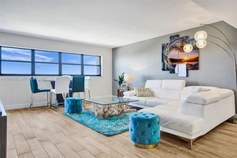 Copropriété à vendre à Fort Lauderdale, Floride: 2 chambres, 122.63 m2 № 2062981 - photo 2