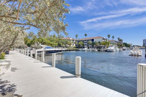 Copropriété à vendre à Fort Lauderdale, Floride: 2 chambres, 122.63 m2 № 2062981 - photo 30