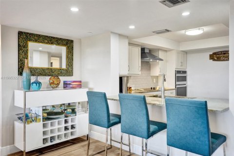 Copropriété à vendre à Fort Lauderdale, Floride: 2 chambres, 122.63 m2 № 2062981 - photo 13