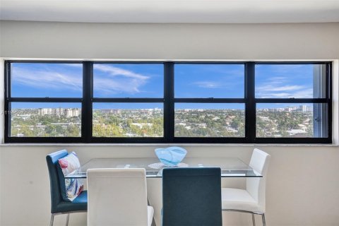 Copropriété à vendre à Fort Lauderdale, Floride: 2 chambres, 122.63 m2 № 2062981 - photo 14