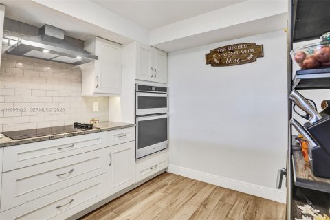 Copropriété à vendre à Fort Lauderdale, Floride: 2 chambres, 122.63 m2 № 2062981 - photo 12